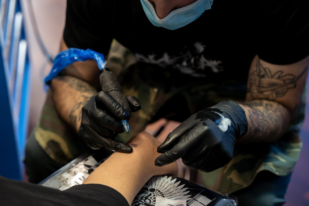 Custom vs. Flash Tattoos: Which Is Right for You?