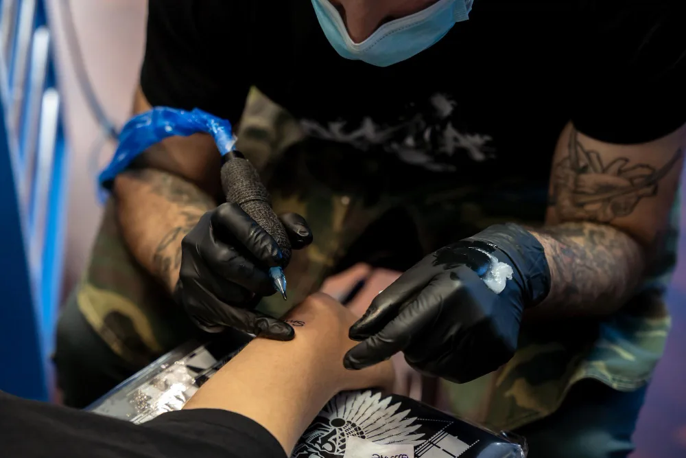 Custom vs. Flash Tattoos: Which Is Right for You?