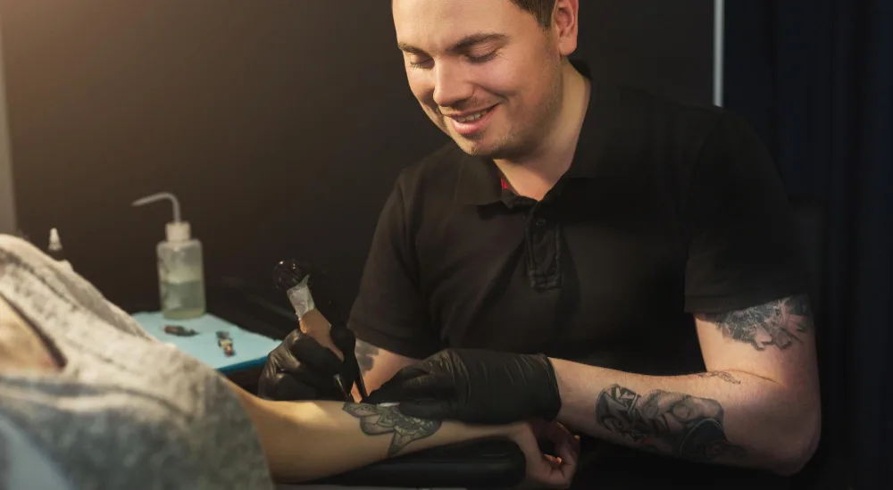 Why Winter Park Locals Choose a Modern Tattoo Parlor for Custom Artwork